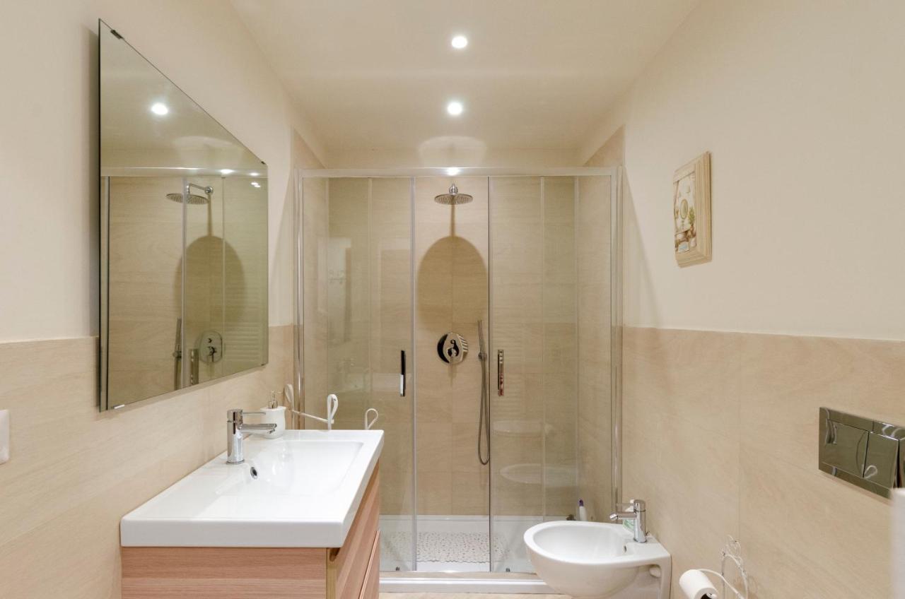 Mazzini 43 Apartment 85 Mq 2B/1B & Parking Rapallo Exteriör bild